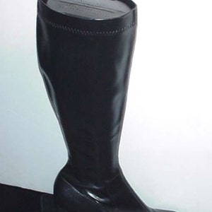 5, 6, 8, or 10 Pair #59516K 6&quot; to 14&quot;H Closet Organizing/Storage BOOT Stands & Store/Showroom displays-Solid Black Plastic Polly Products