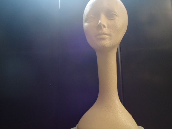 Male Suntan Styrofoam Mannequin Head - 11 1/2 Height - Beauty Supply  Standard 
