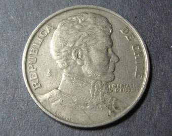 1976 Chile 1 Peso Coin - Libertador Bernardo O'Higgins - Nice Design - Vintage World Coin - FREE U.S. Shipping, 1.25 Int'l