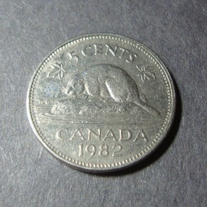1982 Canada Five Cents - Canadian Nickel Coin - 5 Cents - Beaver - Nice Design - Elizabeth II - FREE U.S. Shipping, 1.25 Int&#39;l Ship