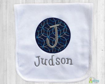 Personalized Baby Gift, Burp Cloth with Appliqué, Baby Name Soft Cotton Burp Cloth, Custom Baby Shower Gift, Newborn Monogram Baby Feeding