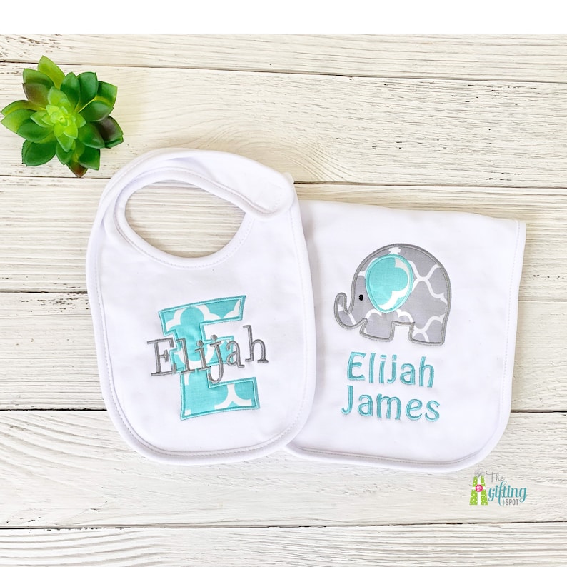 Personalized Boy Baby Gift, Bib and Burp Cloth with Appliqué, Baby Name Soft Cotton Set, Custom Baby Shower Gift, Newborn Baby Feeding Set image 1