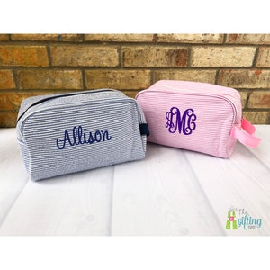 Monogrammed Seersucker Cosmetic Bag, Make-Up Bag, Personalized Spa Bag, Seersucker Travel Bag, Toiletry Bag, Make-Up Pouch, Bridesmaid Gift