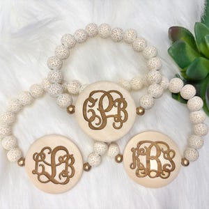 Monogrammed Wooden Bracelet, Personalized Round Disc, Lightweight Wood, Trendy Stretch Bead Bracelet, Gift For Women, Laser Engraved Jewelry