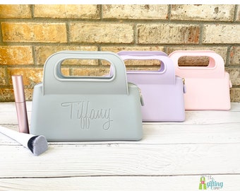 Petite trousse à cosmétiques monogrammée, trousse de maquillage en silicone, imperméable, lavable, trousse de spa personnalisée, trousse de toilette minimaliste, cadeau de demoiselles d'honneur