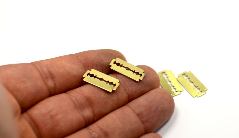 Raw Brass Razor Blade Small 9x18 mm Charms 100 Pcs
