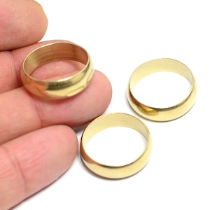 Brass Circle Ring , Raw Brass Circle Ring Findings  , 6.7x23 mm (Inside Diameter :20 mm  10 US Size ) , Brass Findings  Z274