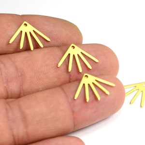 Messing Sun Charm, Sonnenanhänger, Ohrringe, 0,8x13x18 mm, Befunde MF374