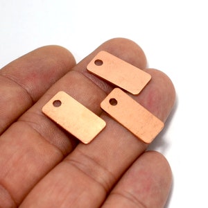 Ruw koperen rechthoekige vormstukken, 0,8 x 10 x 20 mm gepersonaliseerde vormstukken met 1 gaatje, sieradenbenodigdheden MC75