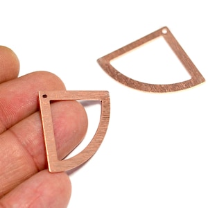 Raw Copper Textured Fan Charms  , 0.8x27x40  mm Fan Shape  1 Hole Charms  , Connectors      MC149