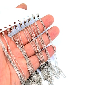12個 20インチ (51 cm) ニッケルメッキ 1.5 x 2 mm チェーンリンクネックレス 完成品