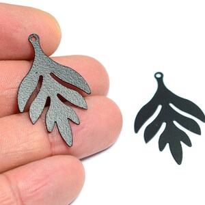 Black Leaf Charms  , Black Leaf Pendant , 0.5x22x36 mm , Earring Findings    BL165