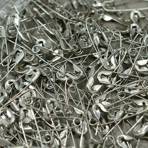 100 Pieces Silver Color 5x22 mm ( 7/8 " ) Safety Pins