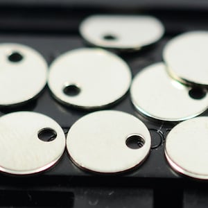 100 Pcs Silver Tone 8  mm Blanks Round Tag Findings, Stamping Findings