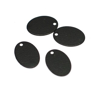 Black Oval Tag , 0.5x10x14 mm Oval Painted 1 Hole Tag Charms  , Black Findings   BL147