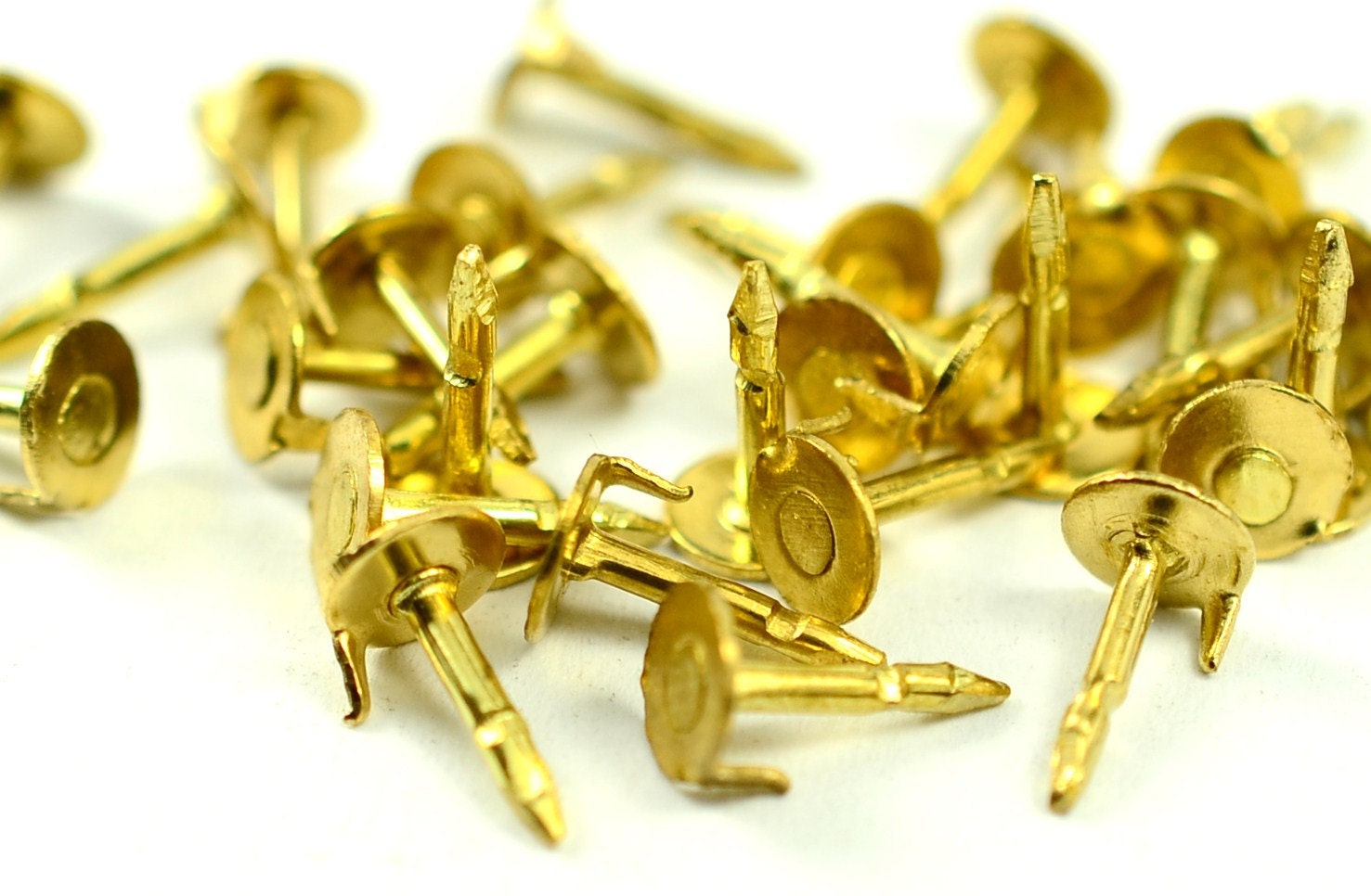 24 Vintage Gold Plated Brass Unset Pad Clip Earrings – 5.5mm (New Old Stock)