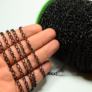 99 Feet 30 meters Black Chain 3.5  x 5 mm Circle ,Thickness of wire 0.6  mm Chain