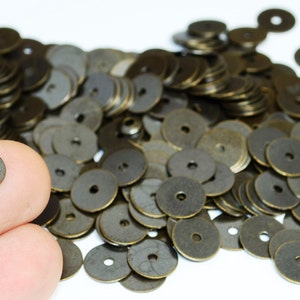 200 Pcs  Antique Brass 8 mm Round  Disc ,  Stamping Tag   AB463