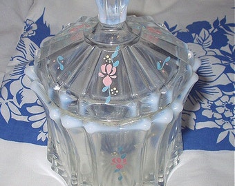 Fenton Porta caramelle ricoperto di opalescente Fiori dipinti a mano firmati dall'artista D Barhour o Burhour con barattolo decorativo per decorazioni per la casa