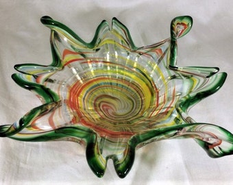 Vintage Murano Style Swirling Art Glass Green Stretch Petal Pinched Twisted Flower Swirl Tips Bowl Vase