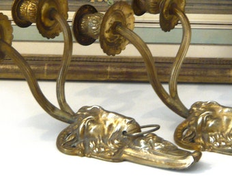 Paire de chandeliers en bronze doré Double appliques murales Tête de bouc Tête de bélier Porte-bougie 19e Lot de 2 bougeoirs Déco Intérieure