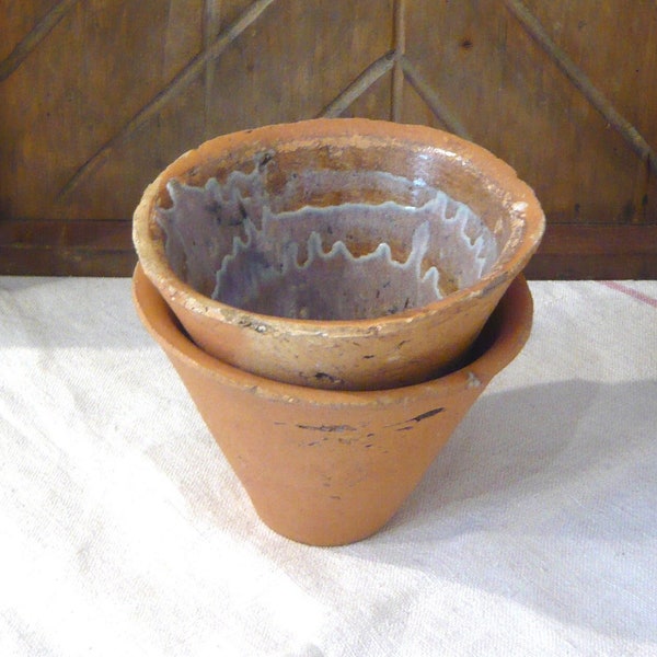 Pots à résine des Landes Paire d'anciens pots en terre cuite et intérieur vernissé 19e Lot de 2 pots Céramiques et Poteries anciennes