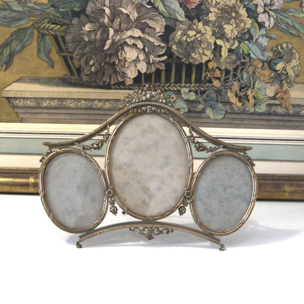 French Antique Triple Photo Frame Gilded brass Photo holder with Glasses Oval Photos Holders Floral decor knot and arabesques 1900s