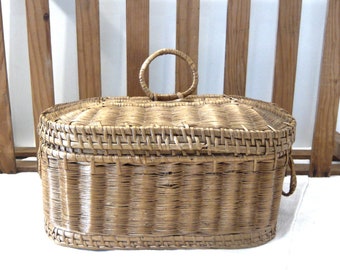 Antique Wicker Basket Antique Wicker Box Wicker case with lid Collectibles Home Decor from 1900-1920s