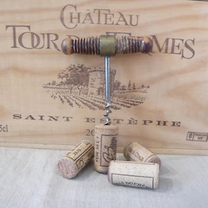 Antique Corkscrew 19th Century turned wood and brass handle Wine Bottle Opener Kitchen Wine Accessories
