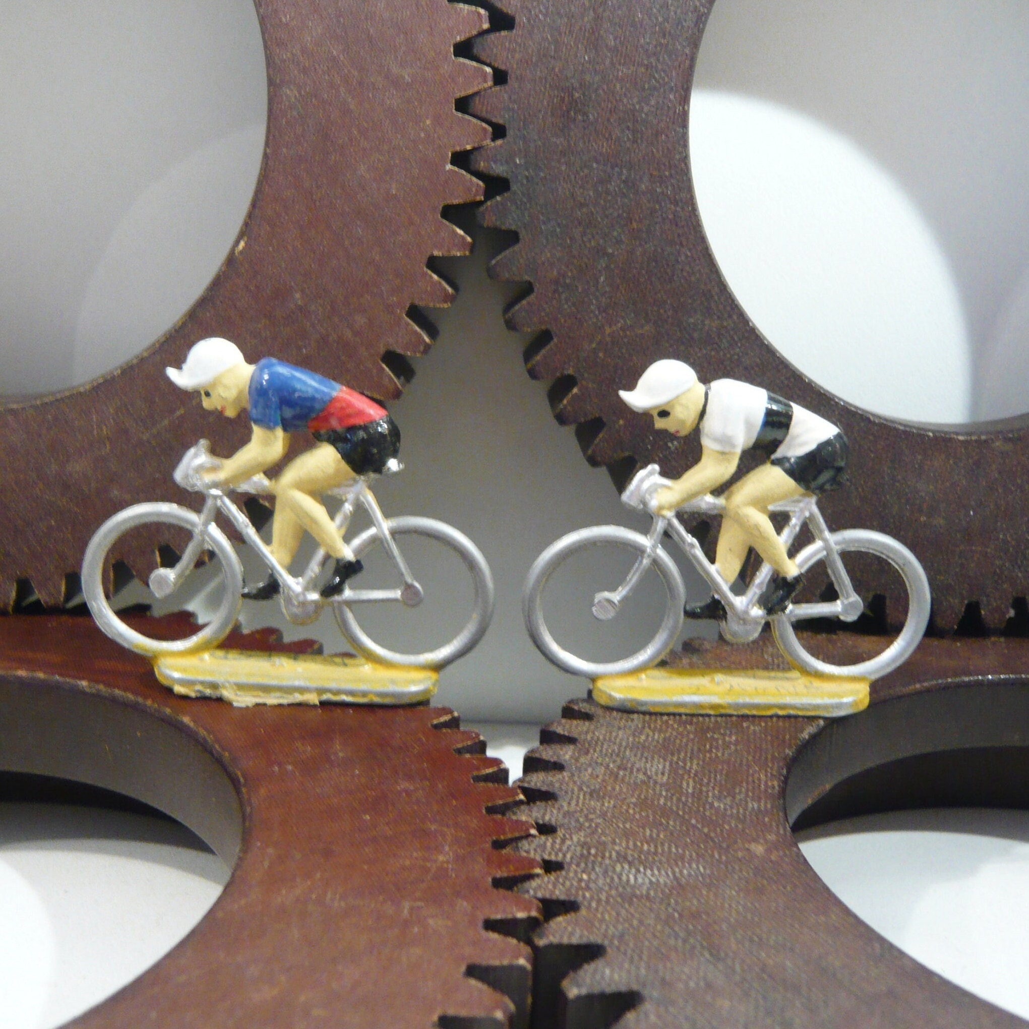 FAEMA Mini Figurine Cycliste Eddy Merckx 1969 Tour de France Figurine  Cycliste Peloton en Métal Peinte à la Main Classique Français -  Canada