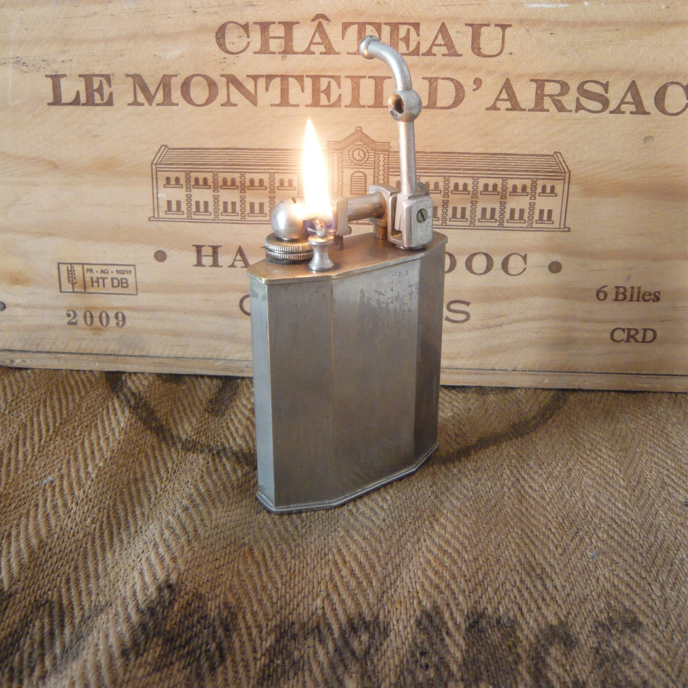 Lot: briquet métal doré DUNHILL avec boite, briquet méta…