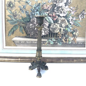 Vergoldeter Bronze-Kerzenständer Napoleon III. Kerzenständer Blumendekor 19. Jahrhundert Kerzenständer Antiker Kerzenständer Innendekoration