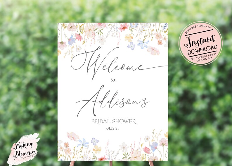 Pu&ograve; includere: Un cartello bianco stampabile con un bordo floreale e il testo "Benvenuti al Bridal Shower di Addison 01.12.25". Il cartello &egrave; decorato con fiori ad acquerello in tonalit&agrave; di rosa, blu e giallo.
