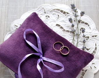 Purple velvet ring pillow, Wedding bearer pillow, Velours Ring Cushion, Gothic Wedding Pillow, Halloween wedding, Lilac wedding decor