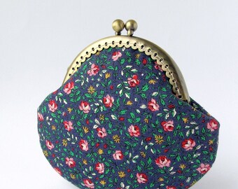 Navy blue coin purse, Pink roses purse, Floral change pouch with small roses, Shabby chic flowers, Kisslock frame purse, Gift for her