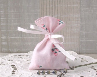 Girl baby shower gift bags, Pink wedding favor pouches, Baptism gift bags, Candy packing, Floral cotton birthday bags, It's a girl bag