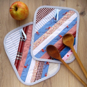 Juego de 2 agarraderas de patchwork Agarraderas de rayas con flamenco rosa Agarraderas de algodón acolchado para cocinar Agarraderas de cocina estilo granja