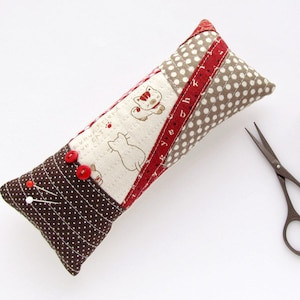 Pincushion cat patchwork, OOAK brown kitten pincushion, Polka dots needle holder, Red pin cushion, small OOAK gift image 1