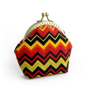 Monedero Chevron, Bolsa de cambio de otoño negra y roja, Colorida billetera en zig zag, Monedero con marco Boho para ella, Regalo de Halloween