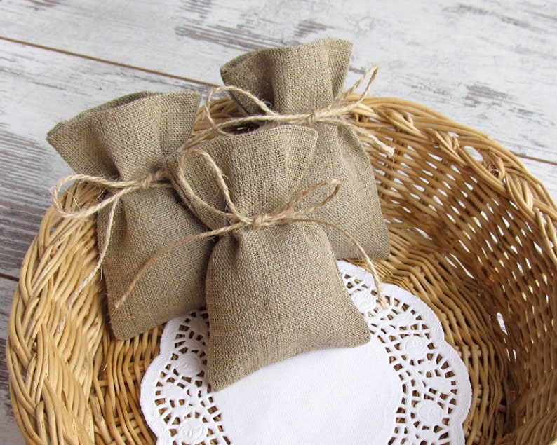 20 Bridal Favors Burlap Bags Rustic Gift Bags Wedding Candy Etsy