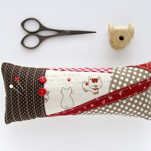 Pincushion cat patchwork, OOAK brown kitten pincushion, Polka dots needle holder, Red pin cushion, small OOAK gift image 3