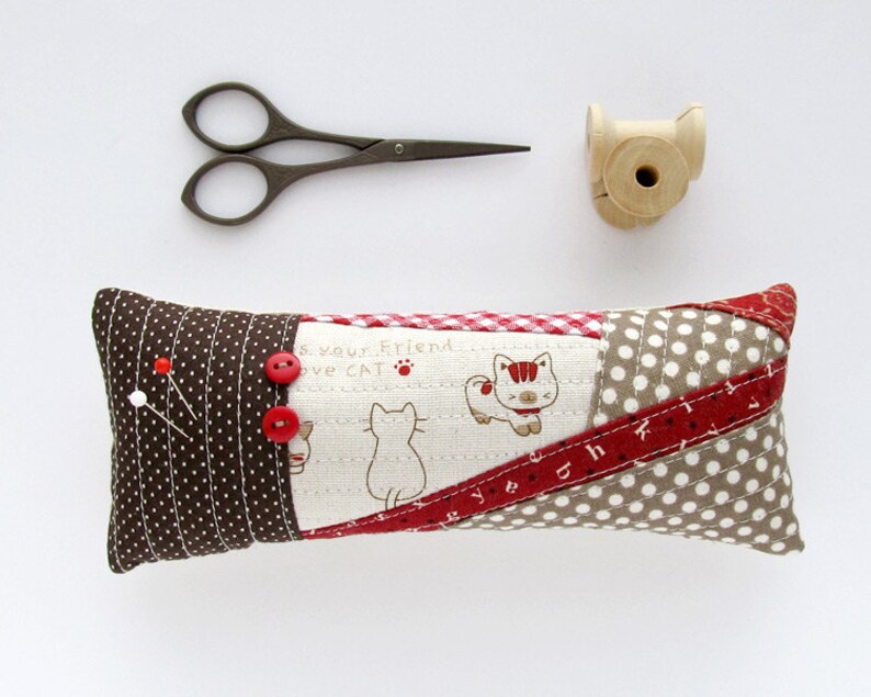 Pincushion cat patchwork, OOAK brown kitten pincushion, Polka dots needle holder, Red pin cushion, small OOAK gift image 3