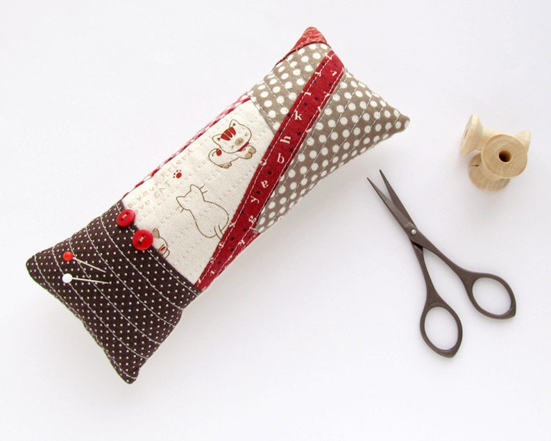 Pincushion cat patchwork, OOAK brown kitten pincushion, Polka dots needle holder, Red pin cushion, small OOAK gift image 1