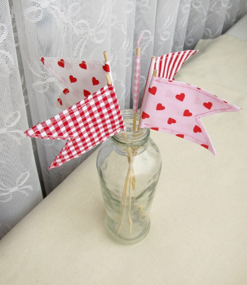 Happy Flags Valentine's Day, red heart, pink decorations handmade SET of 5 image 3