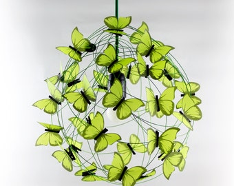 Lustre papillon vert au plafond, luminaire design vert avec des papillons pour les amoureux de la nature, suspension lumineuse papillon Shadow Lamp