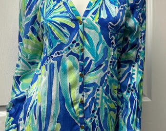 Lilly Pulitzer XS Button Front Tunic Top Blue Green Tropical Print Rayon. EUC