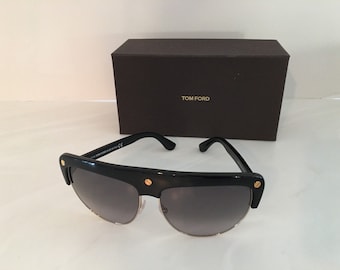Tom Ford Women display picture 1