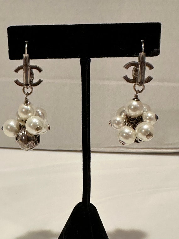 Authentic Chanel 2004 Pearl Rhinestone Earrings - image 7