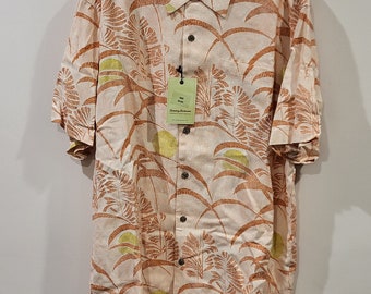 Tommy Bahama Men's Shirt, Floral Print, Size Medium,  New with Tags