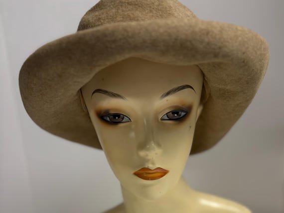 Eric Javits Packable Wool Hat. Camel Color. EUC. - image 1